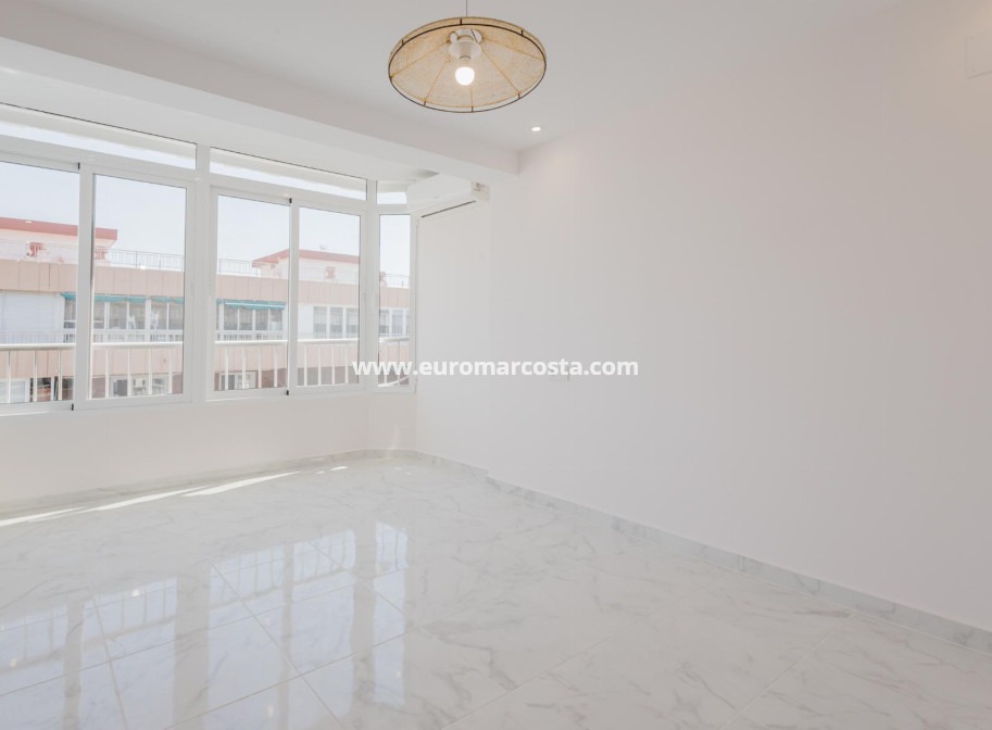 Objekte zum Wiederverkauf - Penthouse - Torrevieja - TORREVIEJA