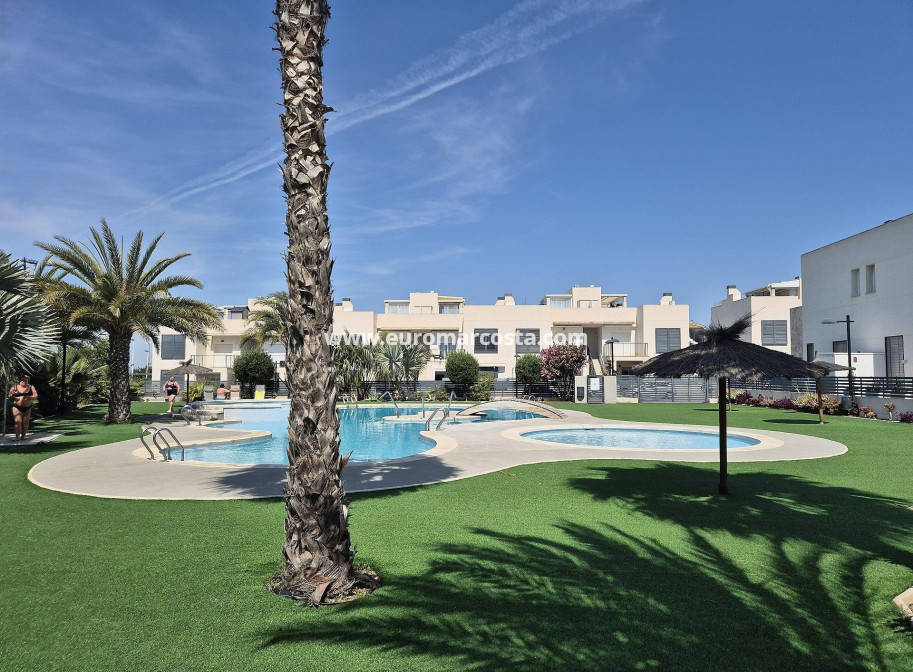 Sale - Townhouse - Torrevieja - Aguas Nuevas