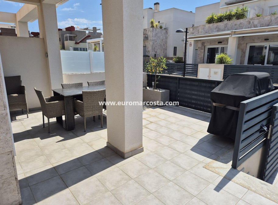 Sale - Townhouse - Torrevieja - Aguas Nuevas