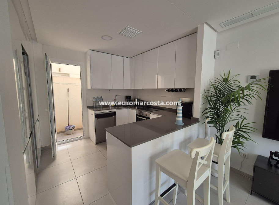 Sale - Townhouse - Torrevieja - Aguas Nuevas