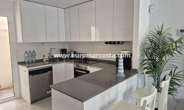 Sale - Townhouse - Torrevieja - Aguas Nuevas