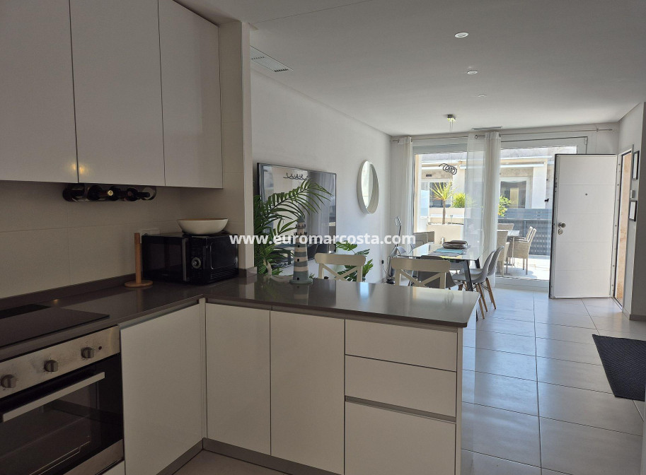 Sale - Townhouse - Torrevieja - Aguas Nuevas