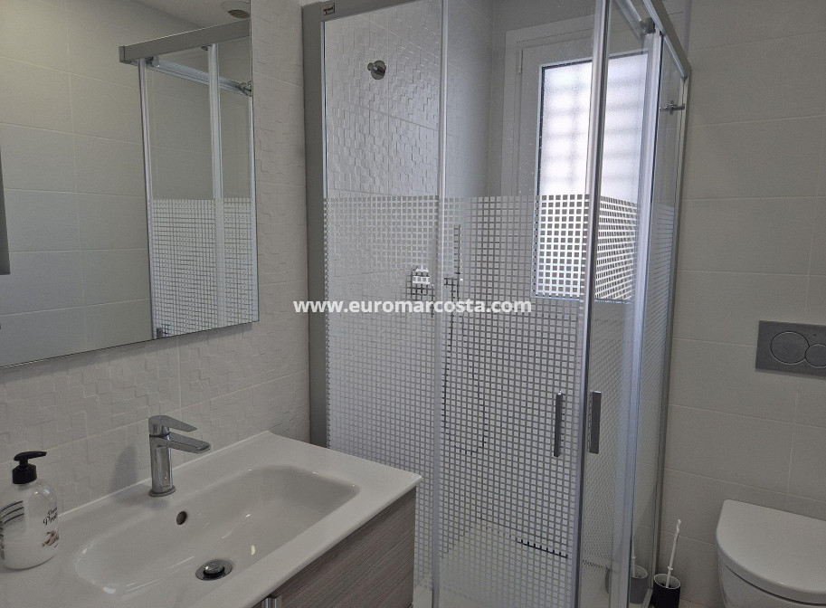 Sale - Townhouse - Torrevieja - Aguas Nuevas