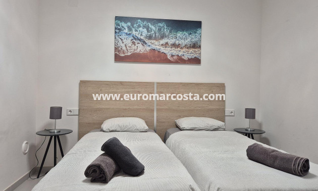 Sale - Townhouse - Torrevieja - Aguas Nuevas