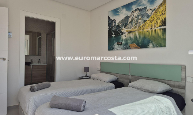 Sale - Townhouse - Torrevieja - Aguas Nuevas