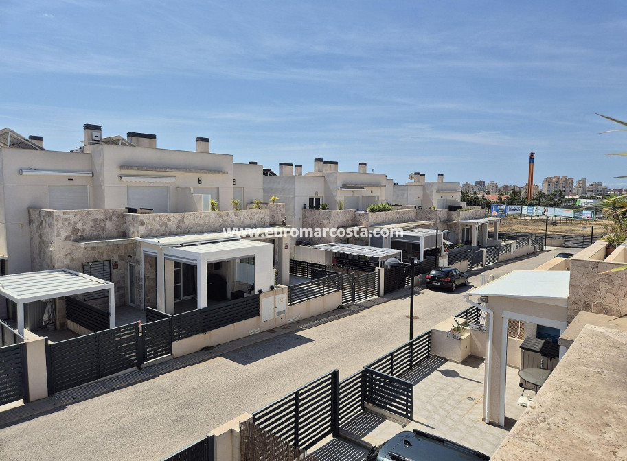 Sale - Townhouse - Torrevieja - Aguas Nuevas