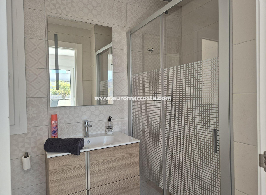 Sale - Townhouse - Torrevieja - Aguas Nuevas
