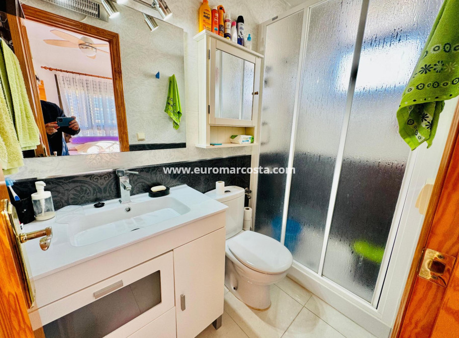 Venta - Apartamento / piso - Torrevieja - PLAYA DE LA MATA