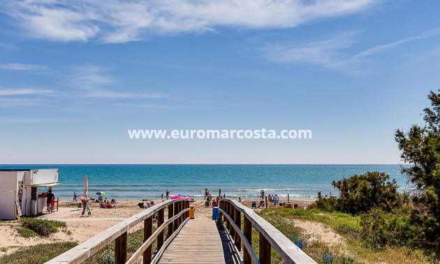Venta - Apartamento / piso - Torrevieja - PLAYA DE LA MATA