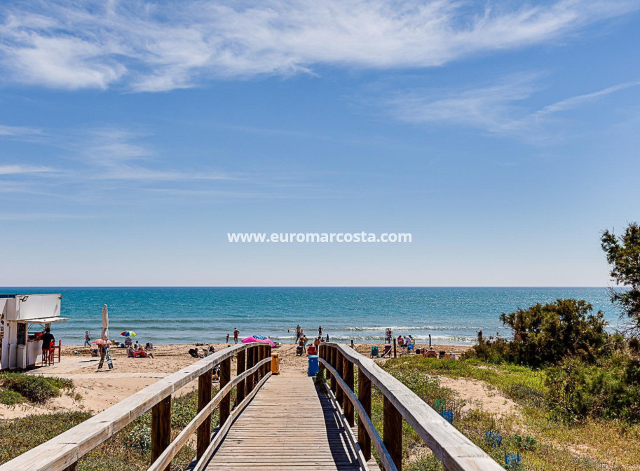 Venta - Apartamento / piso - Torrevieja - PLAYA DE LA MATA