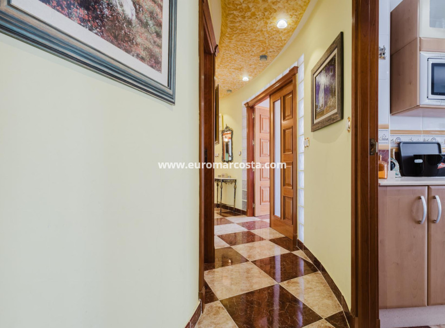 Venta - Apartamento / piso - Torrevieja - TORREVIEJA