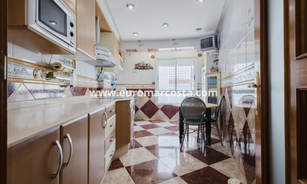 Venta - Apartamento / piso - Torrevieja - TORREVIEJA