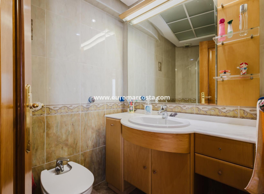 Venta - Apartamento / piso - Torrevieja - TORREVIEJA