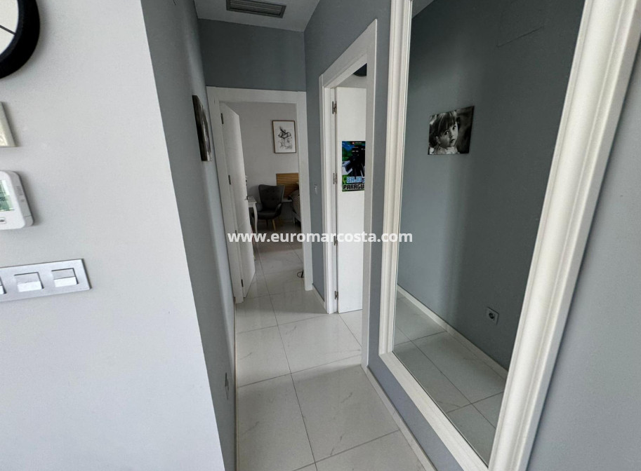 Sale - Chalet - Orihuela Costa