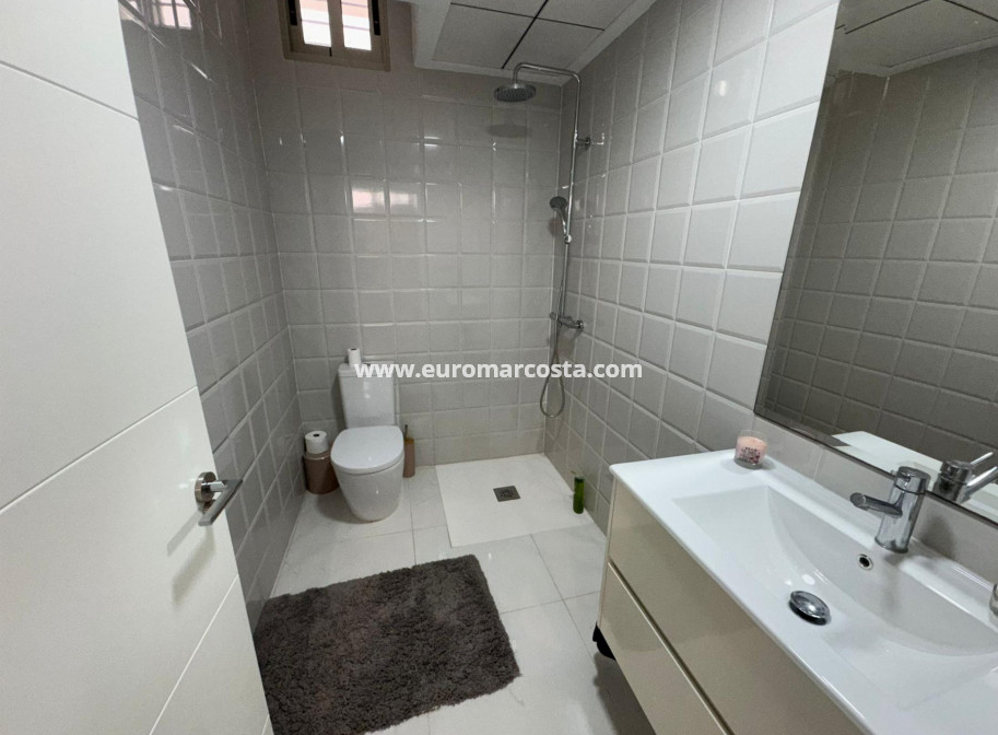 Sale - Chalet - Orihuela Costa