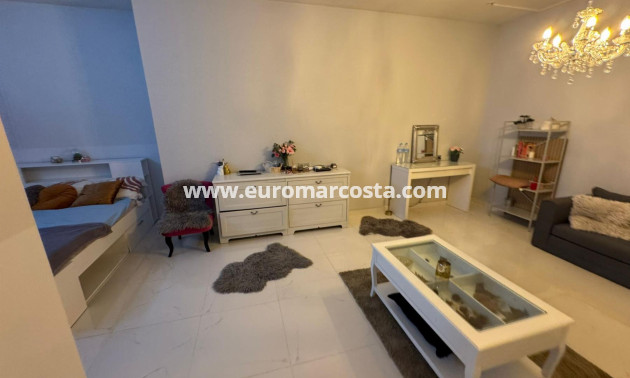 Sale - Chalet - Orihuela Costa