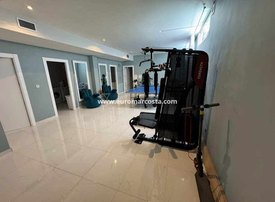 Sale - Chalet - Orihuela Costa