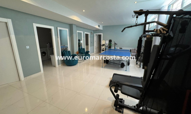 Sale - Chalet - Orihuela Costa
