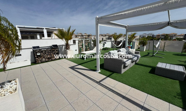 Sale - Chalet - Orihuela Costa