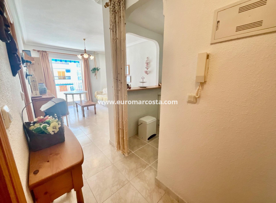 Sale - Apartment / flat - Torrevieja - La Mata