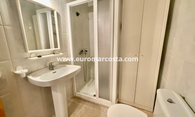 Sale - Apartment / flat - Torrevieja - La Mata