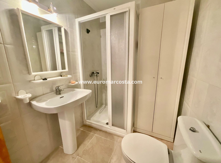 Sale - Apartment / flat - Torrevieja - La Mata
