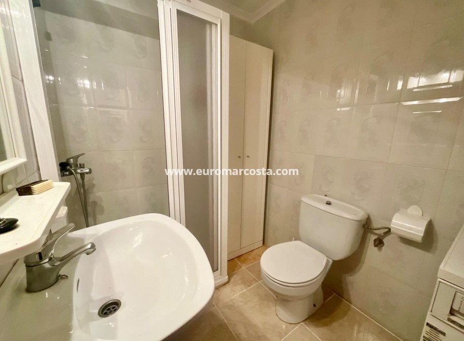 Sale - Apartment / flat - Torrevieja - La Mata