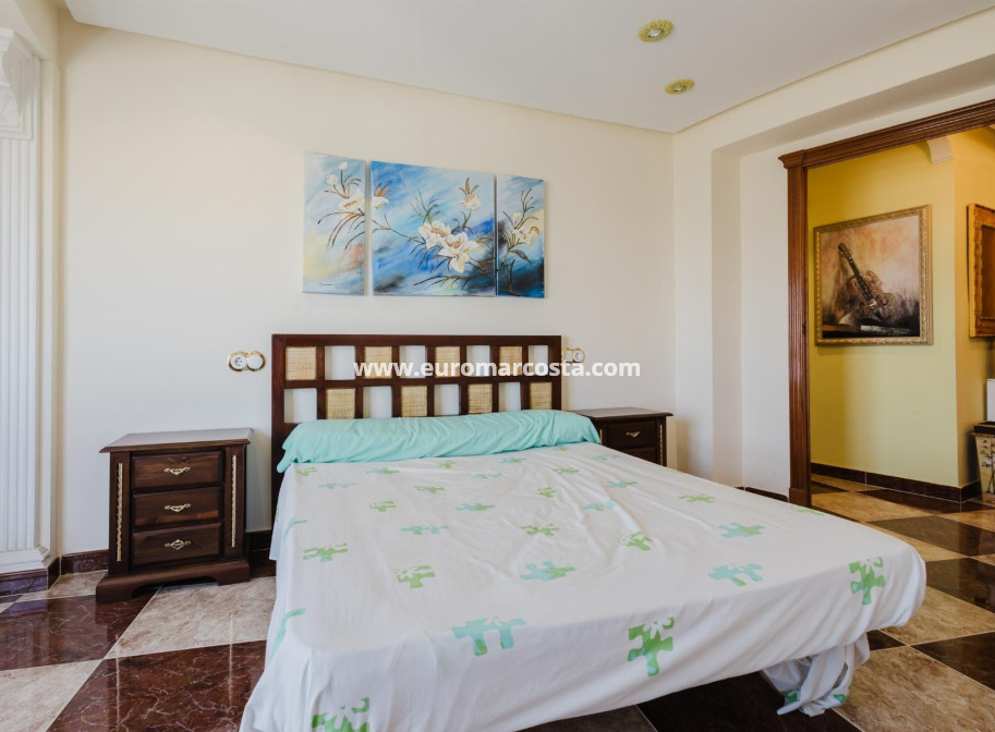 Objekte zum Wiederverkauf - Wohnung - Torrevieja - TORREVIEJA