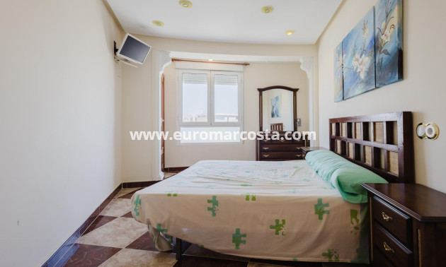 Objekte zum Wiederverkauf - Wohnung - Torrevieja - TORREVIEJA
