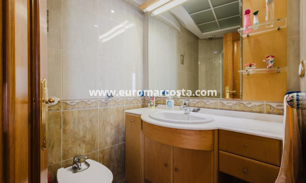 Objekte zum Wiederverkauf - Wohnung - Torrevieja - TORREVIEJA