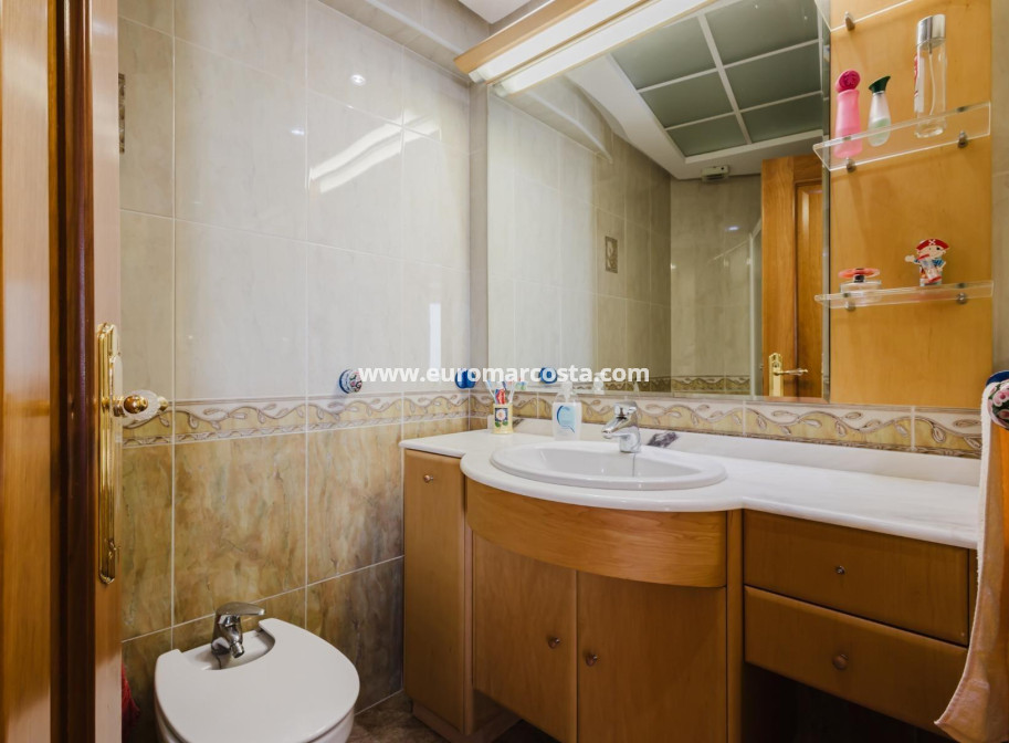 Objekte zum Wiederverkauf - Wohnung - Torrevieja - TORREVIEJA