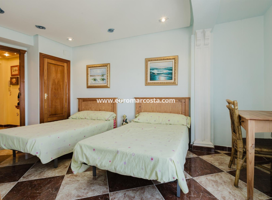 Objekte zum Wiederverkauf - Wohnung - Torrevieja - TORREVIEJA