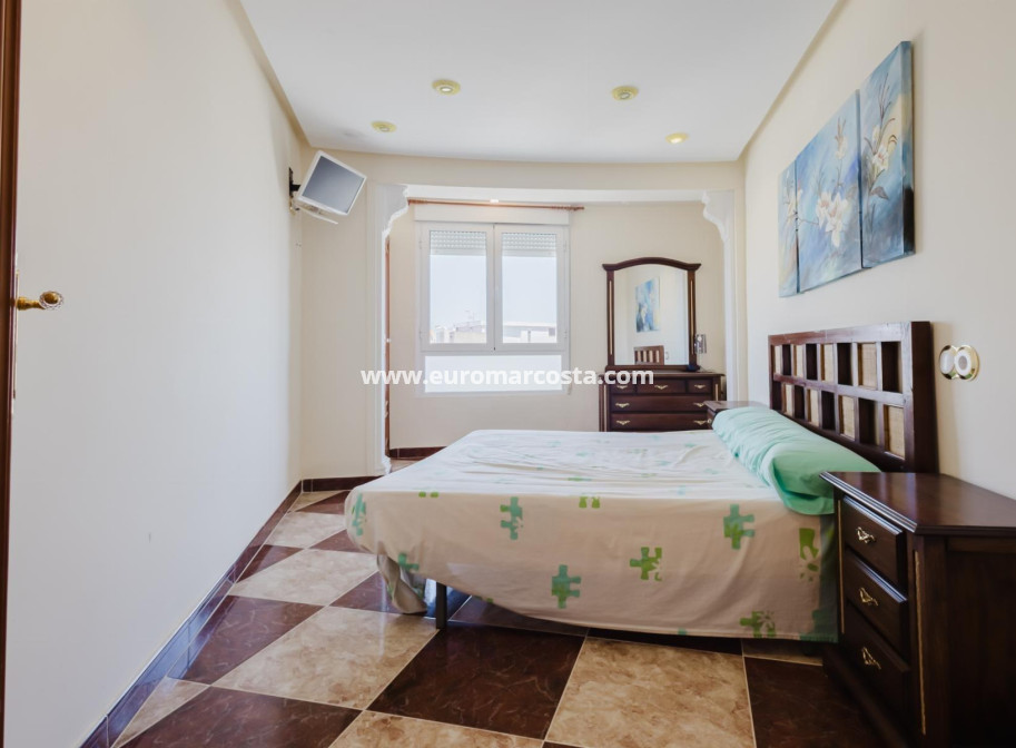 Objekte zum Wiederverkauf - Wohnung - Torrevieja - TORREVIEJA