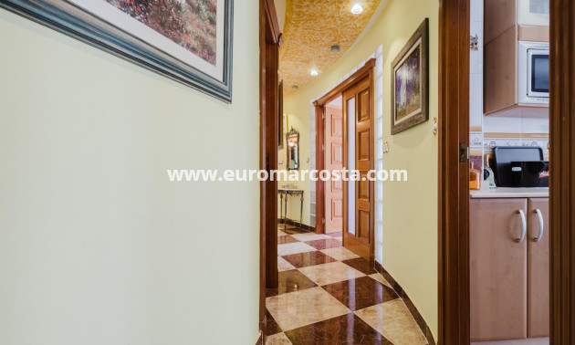 Objekte zum Wiederverkauf - Wohnung - Torrevieja - TORREVIEJA