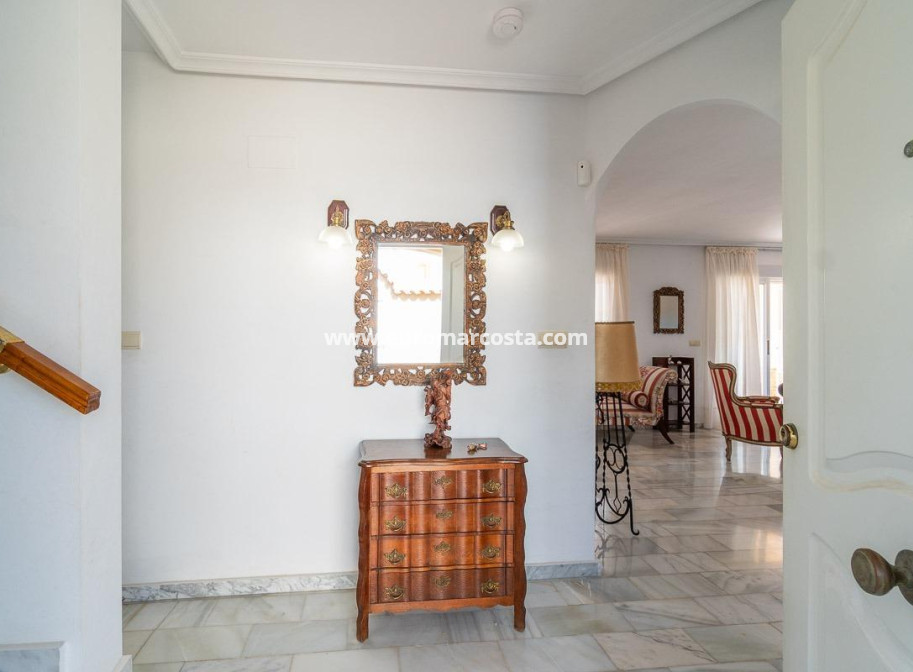 Objekte zum Wiederverkauf - Villa freitstehend - Torrevieja - La Mata