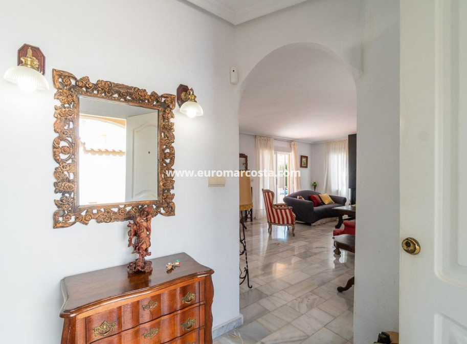 Objekte zum Wiederverkauf - Villa freitstehend - Torrevieja - La Mata