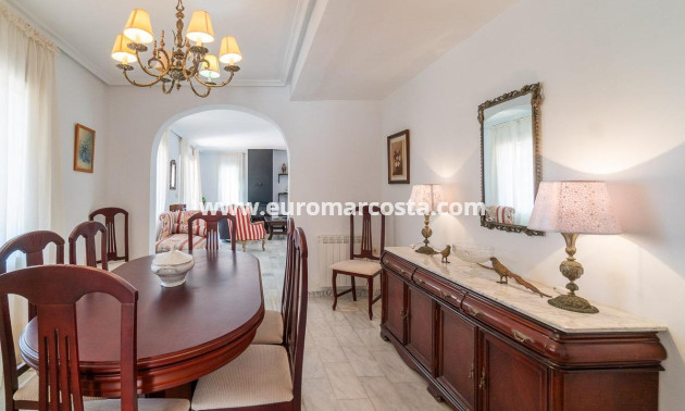 Objekte zum Wiederverkauf - Villa freitstehend - Torrevieja - La Mata