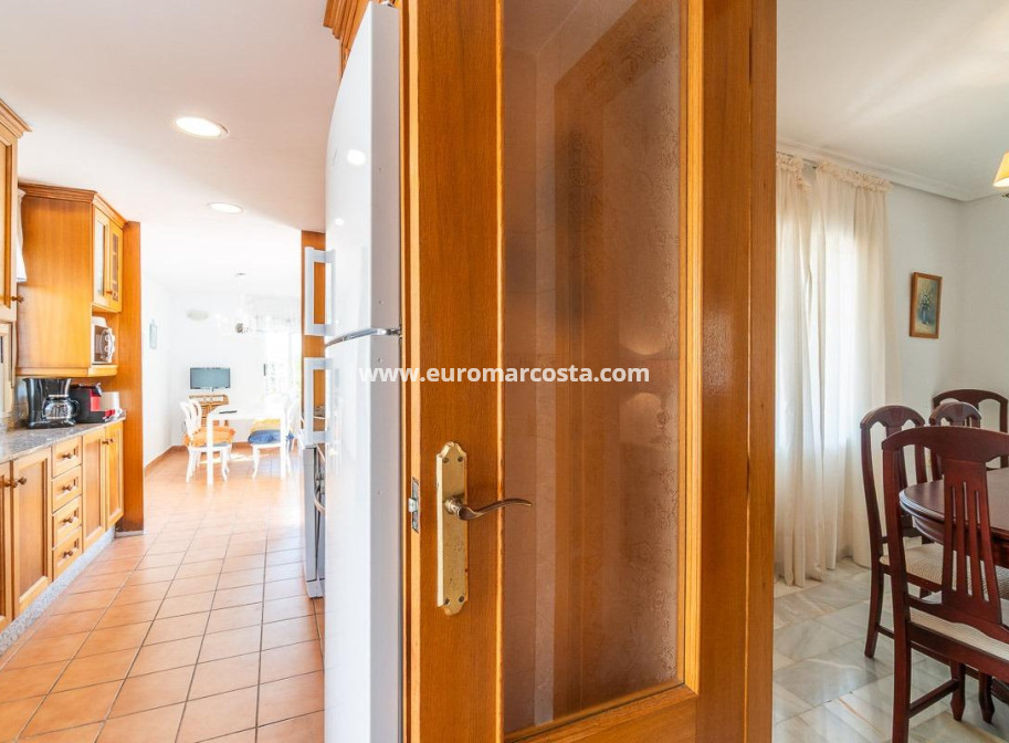 Objekte zum Wiederverkauf - Villa freitstehend - Torrevieja - La Mata