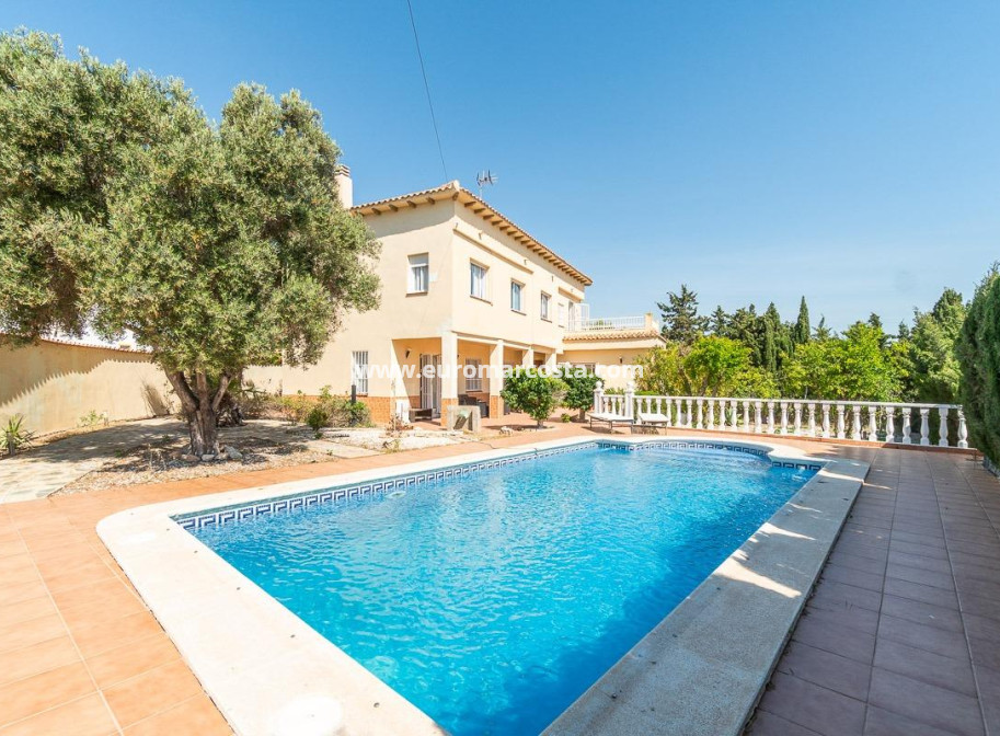 Objekte zum Wiederverkauf - Villa freitstehend - Torrevieja - La Mata