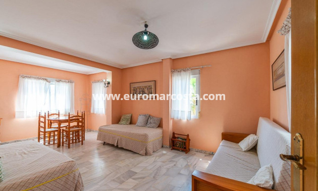 Objekte zum Wiederverkauf - Villa freitstehend - Torrevieja - La Mata