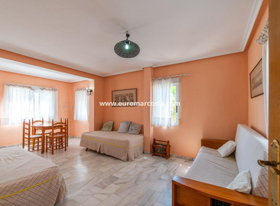 Objekte zum Wiederverkauf - Villa freitstehend - Torrevieja - La Mata