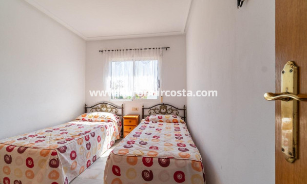 Objekte zum Wiederverkauf - Villa freitstehend - Torrevieja - La Mata