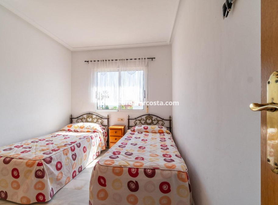 Objekte zum Wiederverkauf - Villa freitstehend - Torrevieja - La Mata