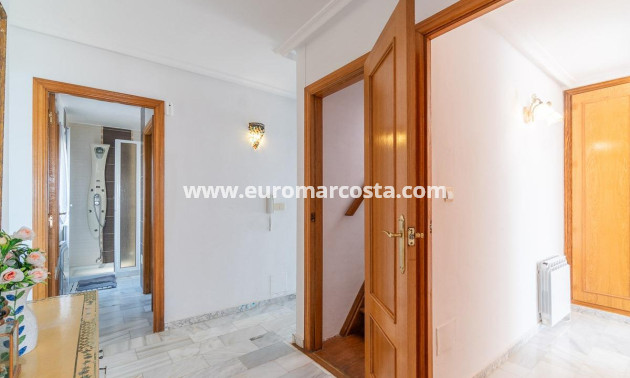Objekte zum Wiederverkauf - Villa freitstehend - Torrevieja - La Mata