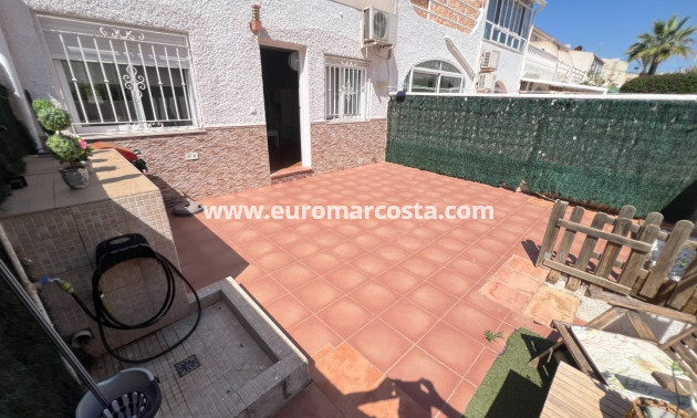 Objekte zum Wiederverkauf - Bungalow Planta Baja - Torrevieja - PLAYA DE LA MATA