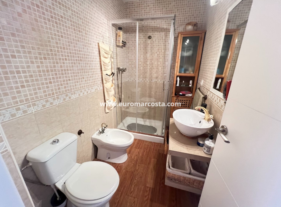 Objekte zum Wiederverkauf - Bungalow Planta Baja - Torrevieja - PLAYA DE LA MATA