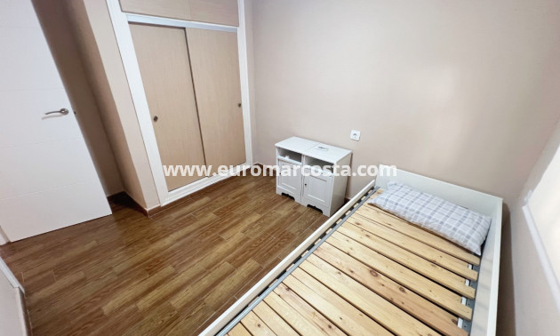 Objekte zum Wiederverkauf - Bungalow Planta Baja - Torrevieja - PLAYA DE LA MATA