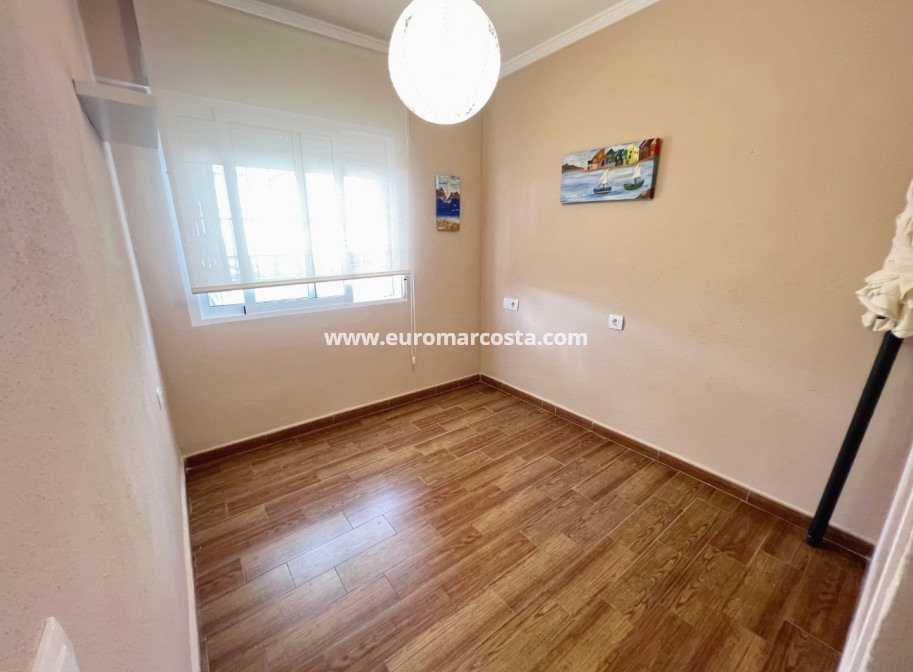Objekte zum Wiederverkauf - Bungalow Planta Baja - Torrevieja - PLAYA DE LA MATA