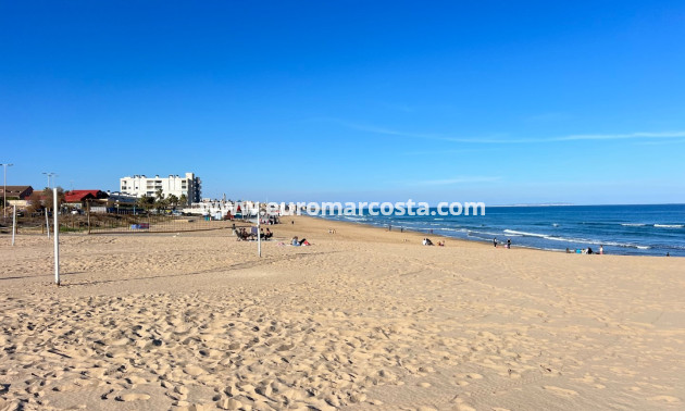 Objekte zum Wiederverkauf - Bungalow Planta Baja - Torrevieja - PLAYA DE LA MATA