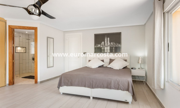 Sale - Country house - Catral